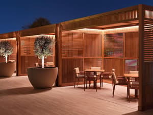 thumbnail: Bar (on property)