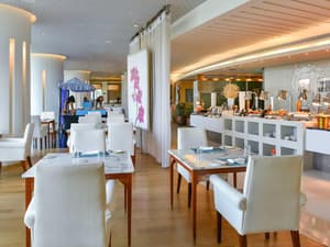 thumbnail: Restaurant