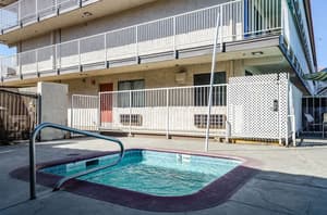 thumbnail: Outdoor pool