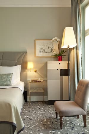 thumbnail: Room