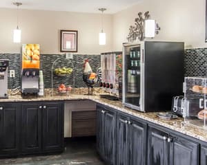 thumbnail: Breakfast area