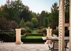 thumbnail: Garden view