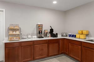 thumbnail: Breakfast area