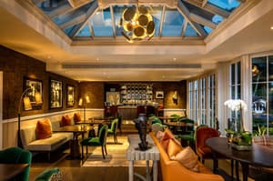 thumbnail: Bar (on property)