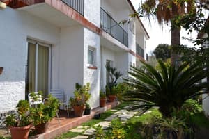 thumbnail: Exterior