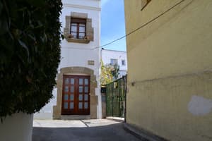 thumbnail: Exterior detail
