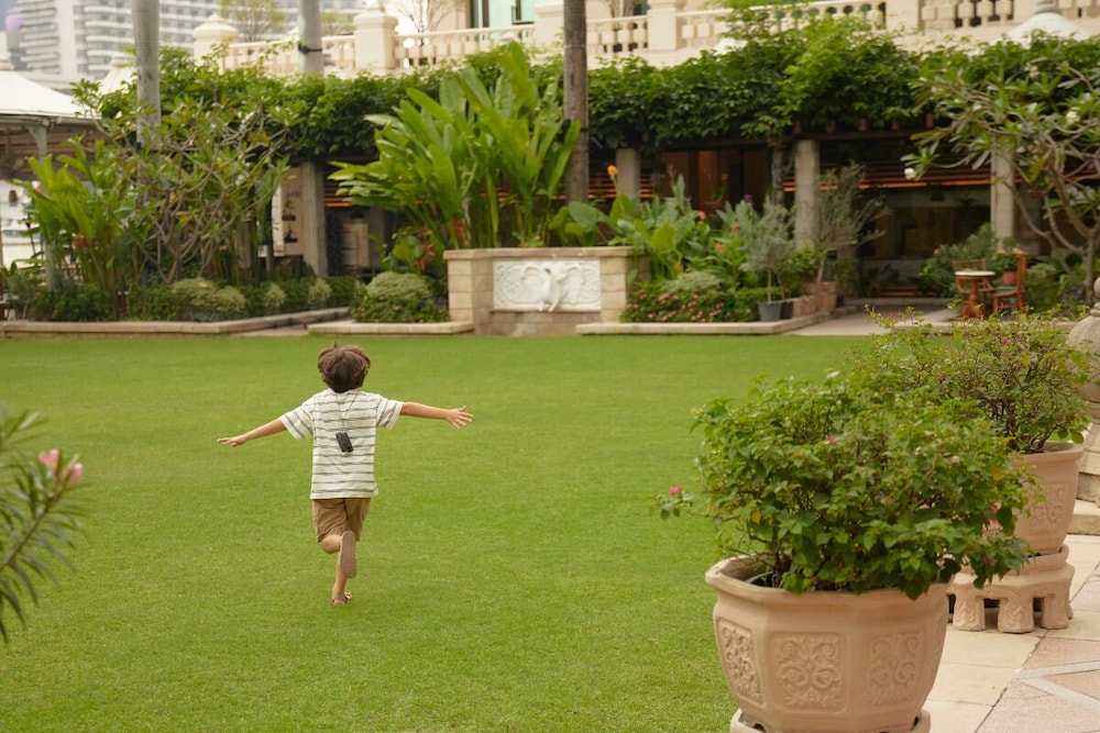 Children's play area - outdoor