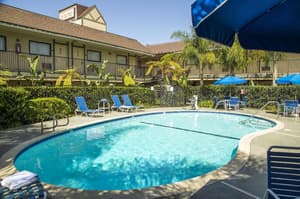 thumbnail: Pool