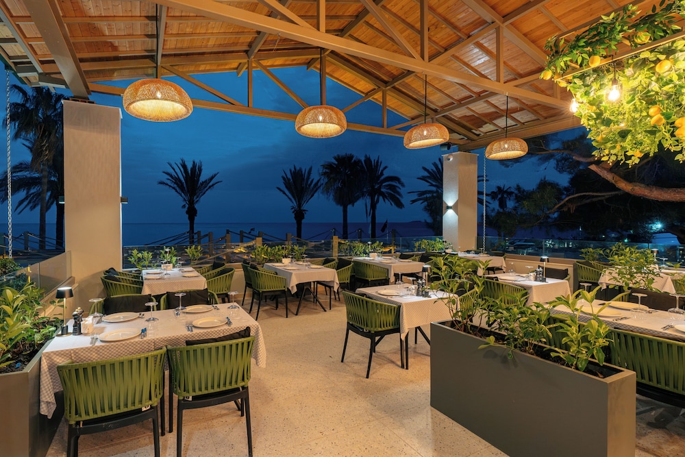 Food court