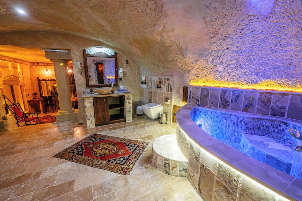 Jetted tub