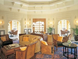 thumbnail: Lobby sitting area