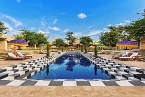 thumbnail: Outdoor pool