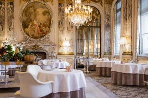 thumbnail: Restaurant