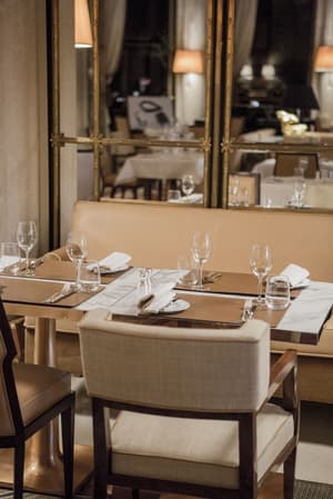 thumbnail: Restaurant