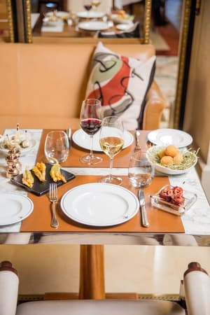 thumbnail: Restaurant