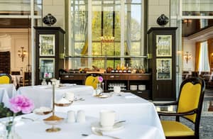 thumbnail: Breakfast area