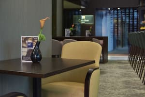 thumbnail: Bar (on property)
