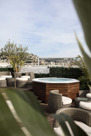 thumbnail: Outdoor spa tub