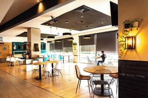 thumbnail: Restaurant