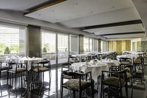 thumbnail: Breakfast area