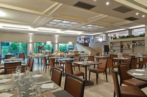 thumbnail: Restaurant