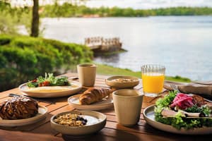 thumbnail: Restaurant