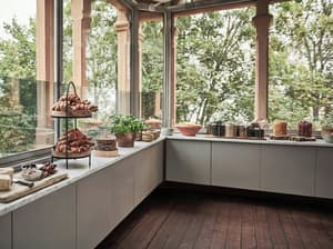 thumbnail: Breakfast area