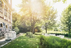 thumbnail: Property grounds
