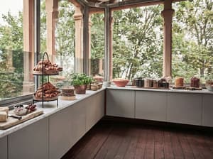 thumbnail: Breakfast buffet