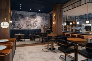 thumbnail: Bar (on property)