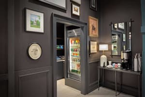 thumbnail: Snack bar