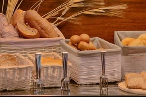 thumbnail: Restaurant