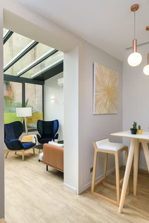 thumbnail: Lobby sitting area