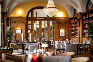 thumbnail: Restaurant