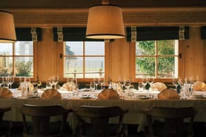 thumbnail: Restaurant