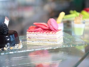 thumbnail: Bar (on property)