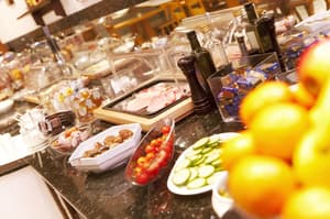 thumbnail: Breakfast area