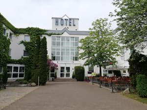 thumbnail: Exterior