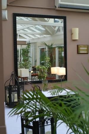 thumbnail: Interior detail