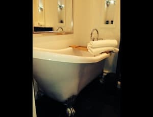 thumbnail: Deep soaking bathtub