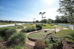 thumbnail: Mini-golf