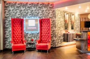 thumbnail: Lobby lounge