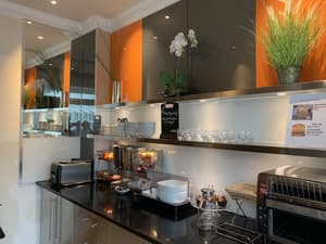thumbnail: Restaurant