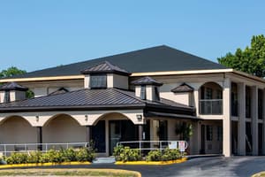 thumbnail: Exterior