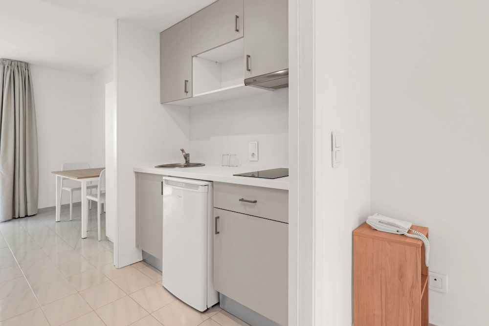 Mini-refrigerator