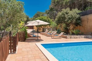 thumbnail: Outdoor pool