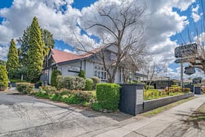 thumbnail: Street view