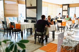 thumbnail: Restaurant
