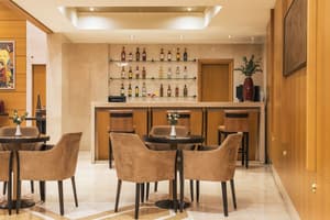 thumbnail: Bar (on property)