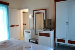 thumbnail: Interior